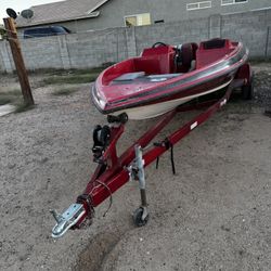 Bass Boat  Fishing  19 Ft  Winner. Tournament