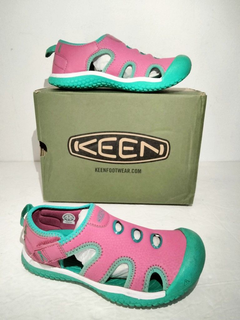 KEEN Girls Youth Stingray Closed Toe Water Sandals Size 13 Very berry/ Peacock Green New