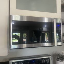 Conventional Oven Microwave $45