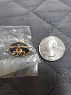 AH-64 Apache Style Attack Helicopter Lapel Pin Military Aviation Aircraft Pin