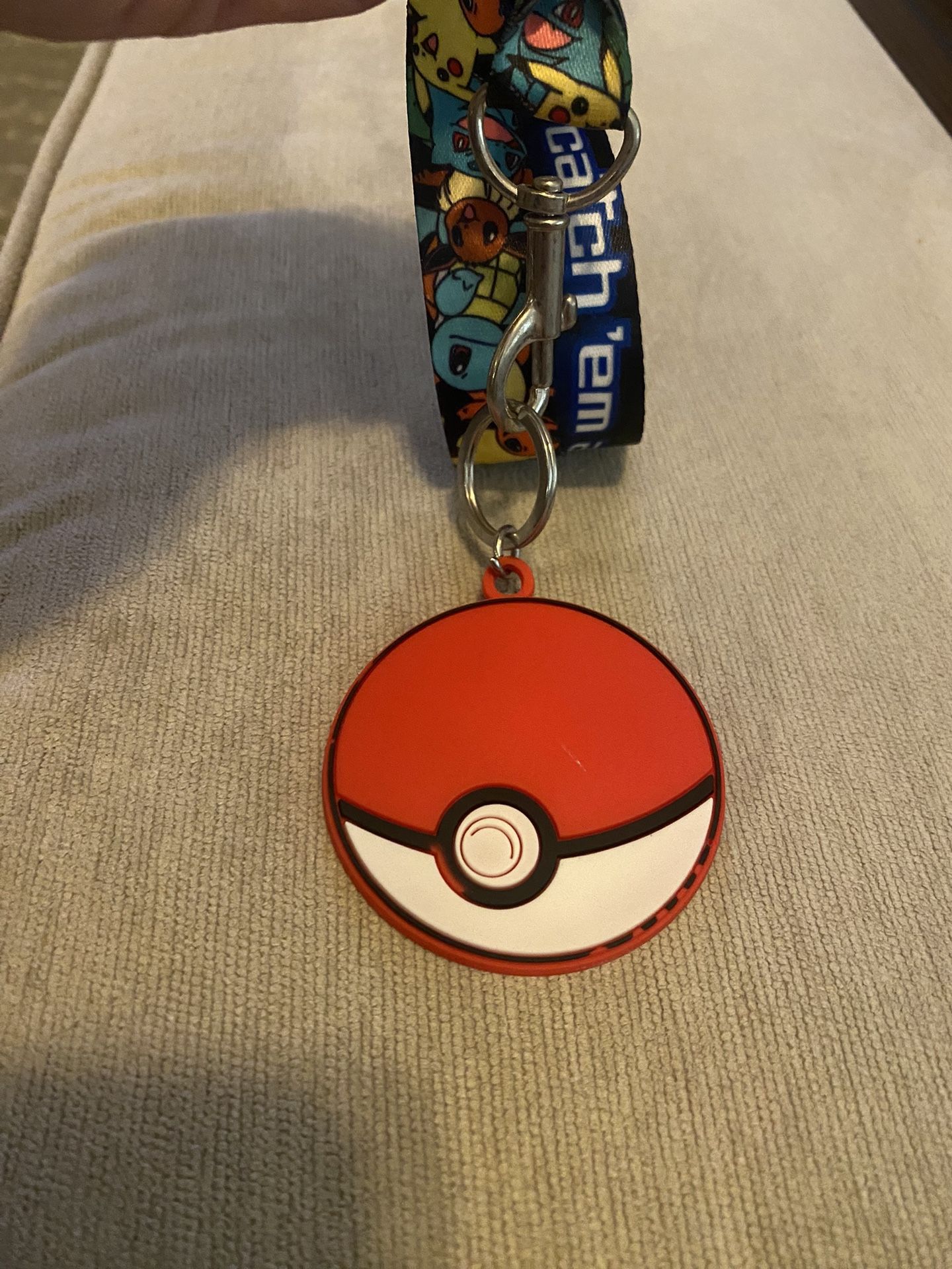 Pokémon lanyard with pins 