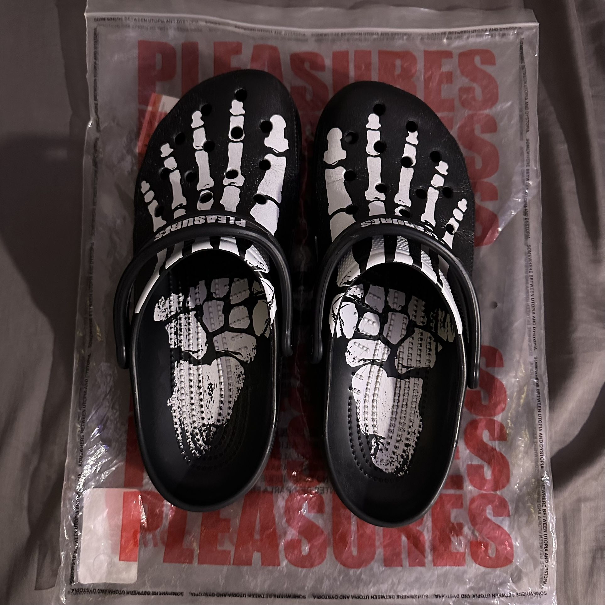 Crocs Size 11