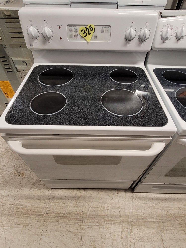Electric Stoves And Gas Stoves Used Good Condition 90days Warranty
