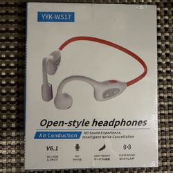 Superun Exercise Bike, Stationary Bikes for Home Gym with 32-Level Magnetic Resistance, 300LBS Capacity Indoor Cycling Bike with Comfortable Seat, LED