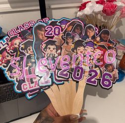 Customizable graduation fan