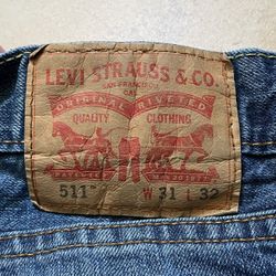 Levis womens straight leg jeans 