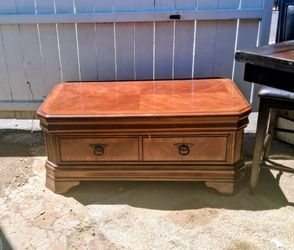 Lift Top Coffee Table with storage