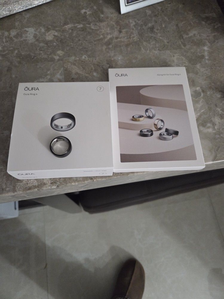 Oura Ring 4 Stealth Black Size 7