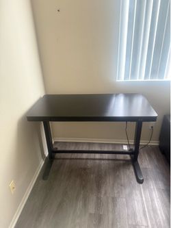 Electric Standing Desk – Adjustable Height Desk with Keyboard Tray – Black