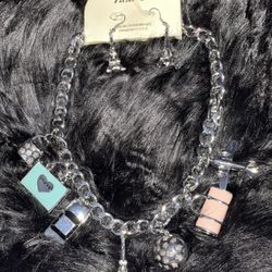 Beautiful Charm Necklace Set