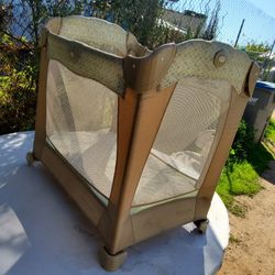 Graco Travel Crib 