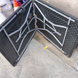 Lifetime Foldable Table Party Pinic Table