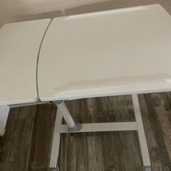 White Movable Desk On Wheels
