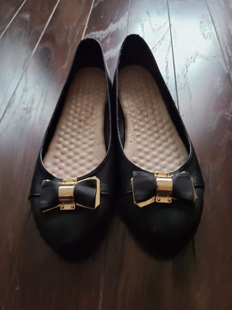Comfortable Flats With Bows
