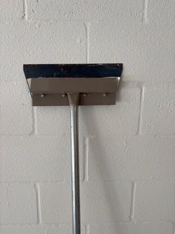 Long Handle Floor Scraper Tool