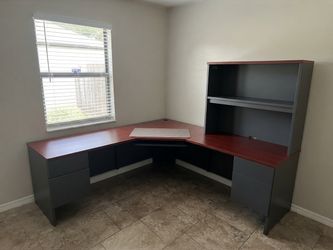 Large Corner office Desk