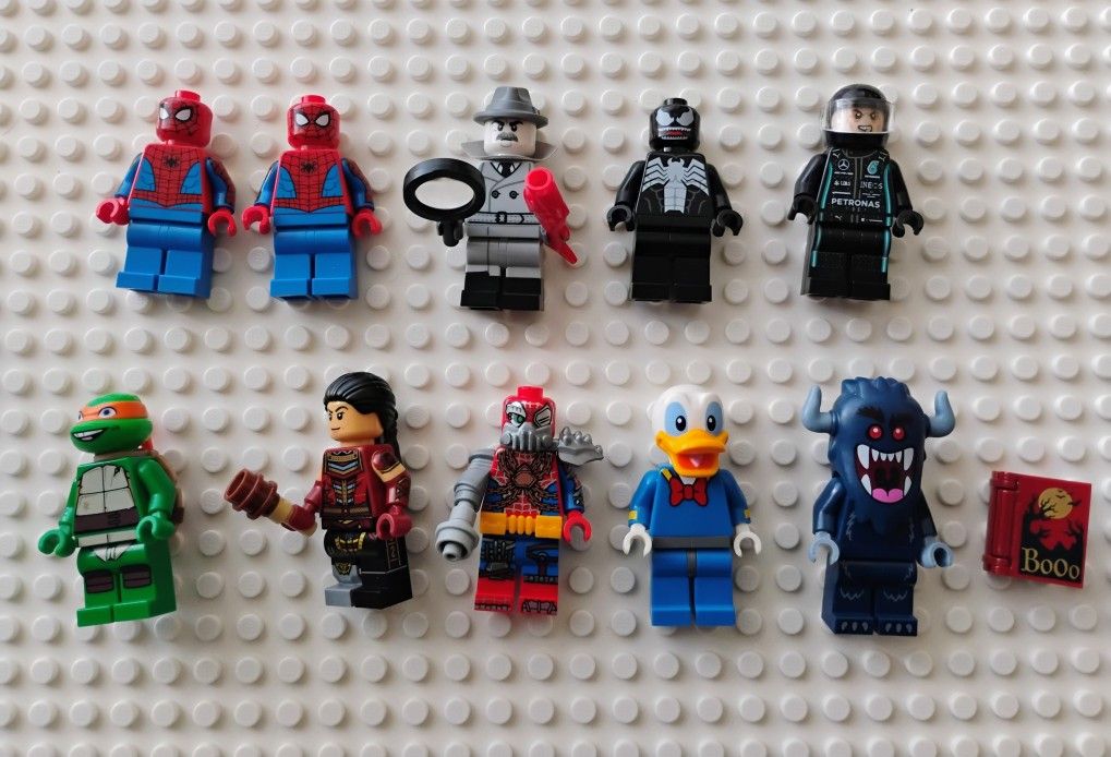 Lego Minifigures Lot