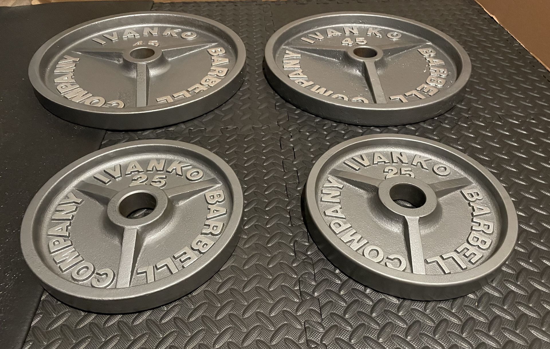 IVANKOS Weight Plates, Olympic/Reconditioned. 45s and 25s 