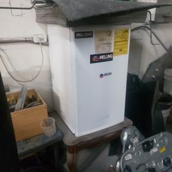 Mini Fridge 