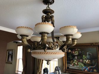 Chandelier & 1 Standing lamp Included