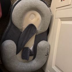 Anti-reflux pillow for baby