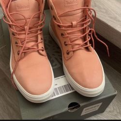 Timberland Boots 8.5 Women $35