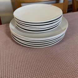 IKEA 12- Piece Dinnerware White