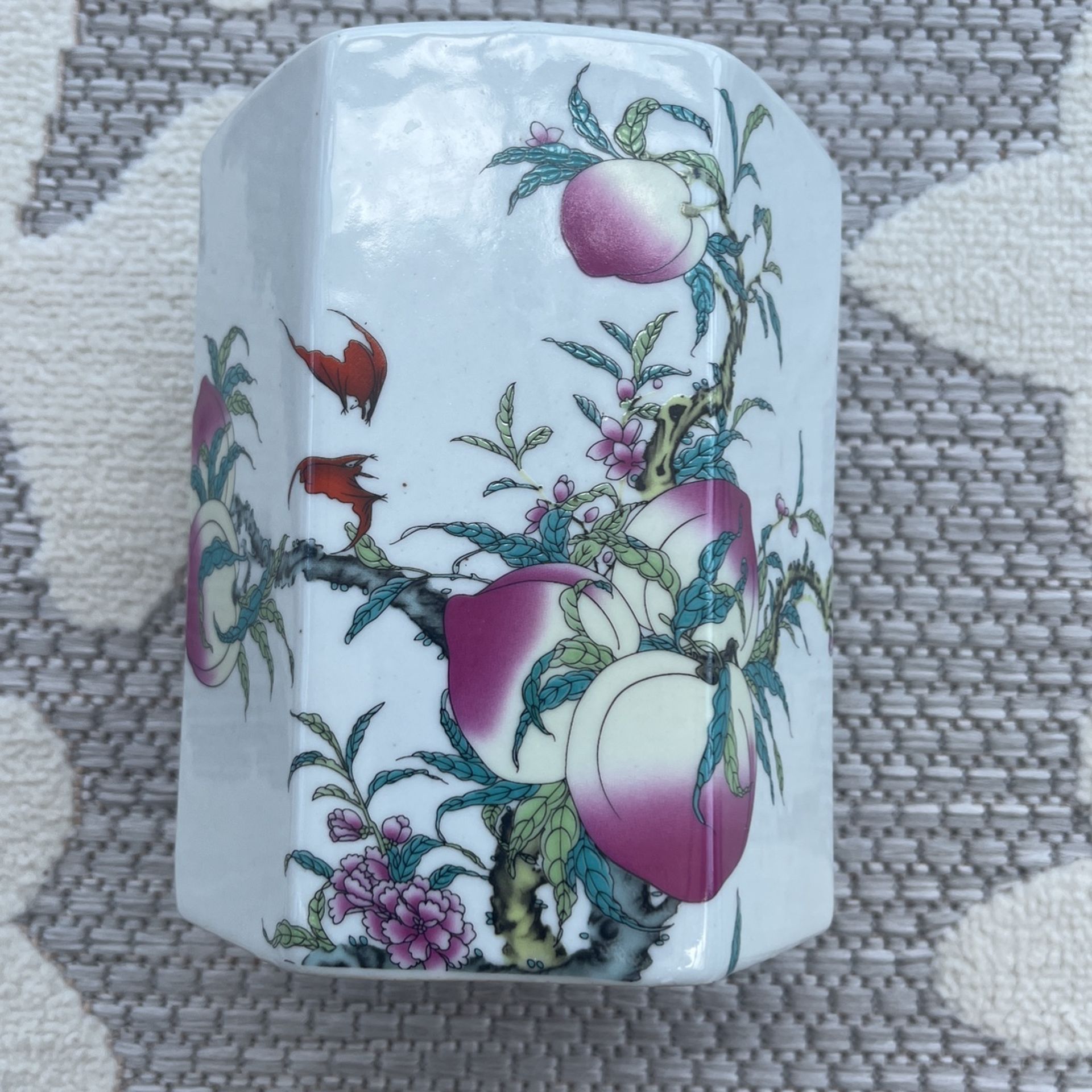 Antique Chinese hexagonal pen holder