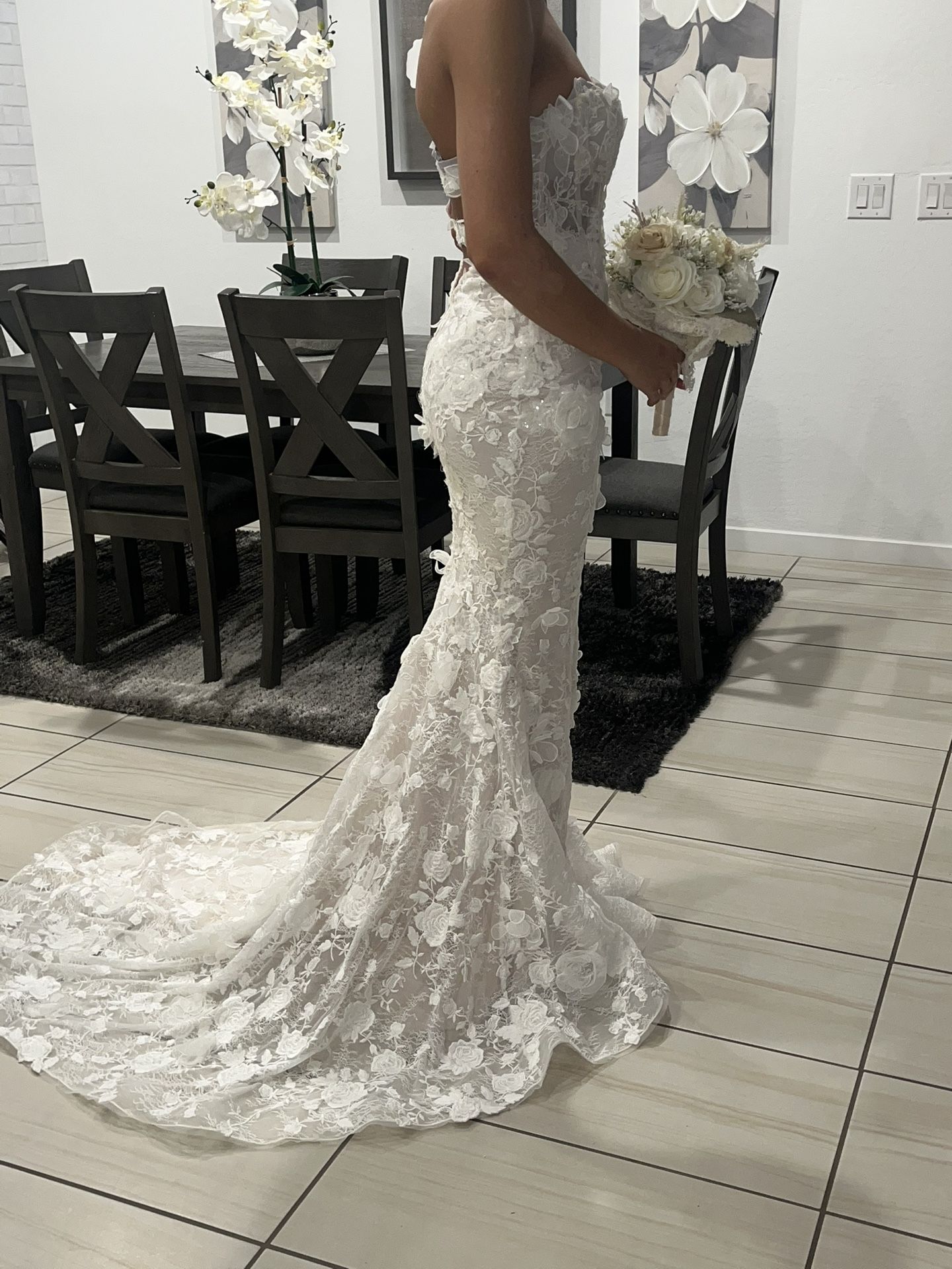 Custom Mira Zwillinger Lace Wedding Dress Aprox Sz 4 With Cathedral Veil
