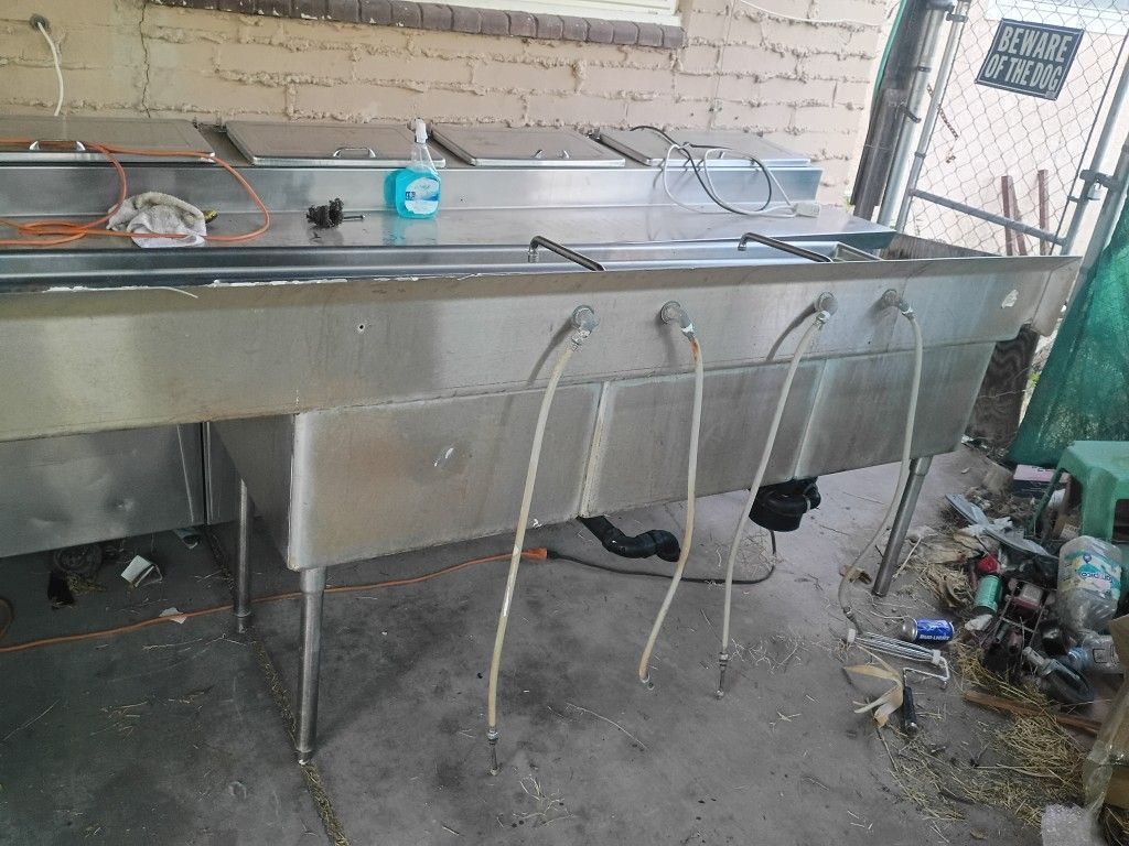 Commercial Stainless Steel Three Sink With Disposal And Faucets