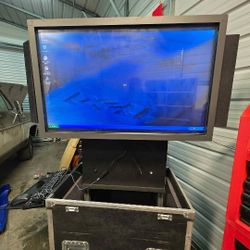 40 Inch Touchscreen Overlayed LCD Tv With Speakers And Computer Included.