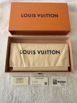 Louis Vuitton Capucines Wallet