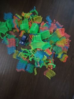 Flexible Race Track Set car included