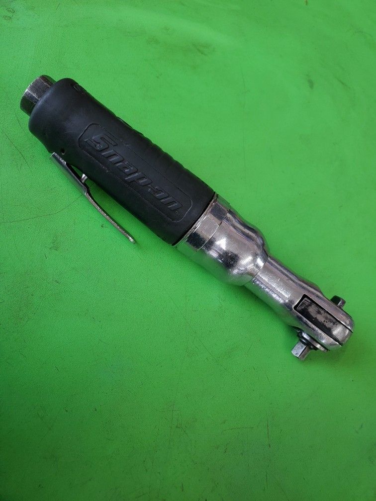1/4 in Snap On Air Ratchet