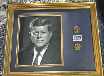 1963 Kennedy stamp an two medals and picture