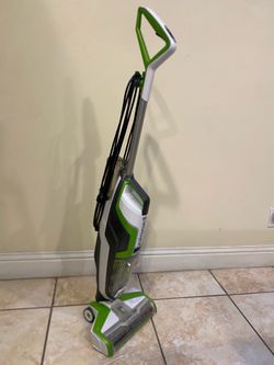 Vacuum clean upright in perfect working condition