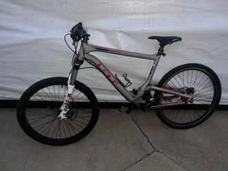 GT Helion Mountain Bike 27.5 full suspensión