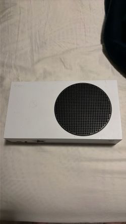 BROKEN Xbox Series S(for parts)