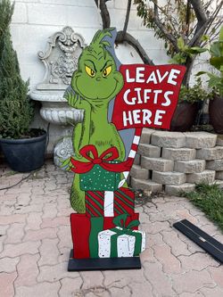 Grinch Leave Gifts Here
