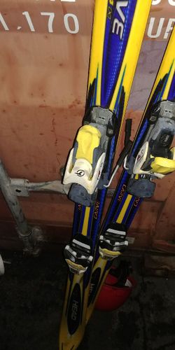 Head Carve 4 infiniti T4 140mm Tyrolla bindings Skis