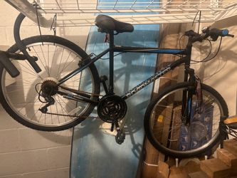 Roadmaster 18-Speed Mountain Bike