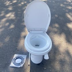 Brand New RV  Luxury Toilet With Kit For $120