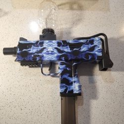 srcooat gel blaster Electric Uzi Comes With Gel Balls Brand New In Box