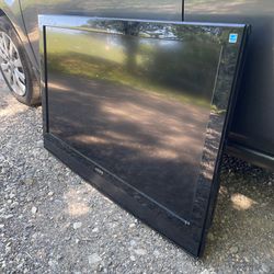 🚨 Working 40” TV — Local Pickup