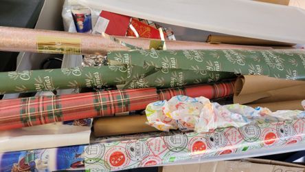 Free wrapping paper and gift bags