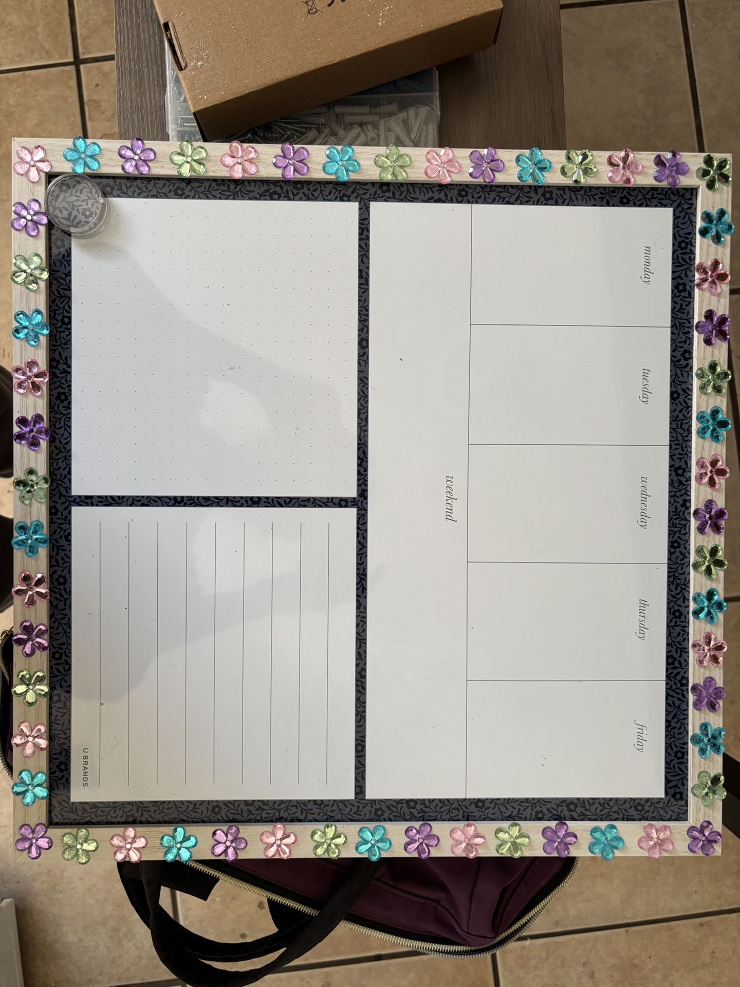 U brand Weekly Whiteboard