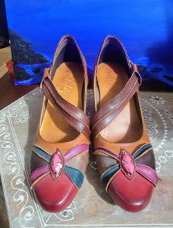 Elite by Corkys Honeysuckle Floral Pump Heel size 7
