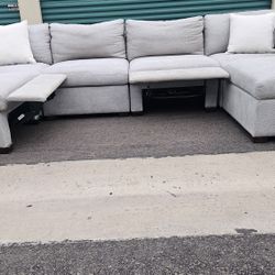 FREE DELIVERY!!! Thomasville "Rockford" 6pc Modular + 2 Recliners + Ottoman ($2K Retail..50% OFF!!!)