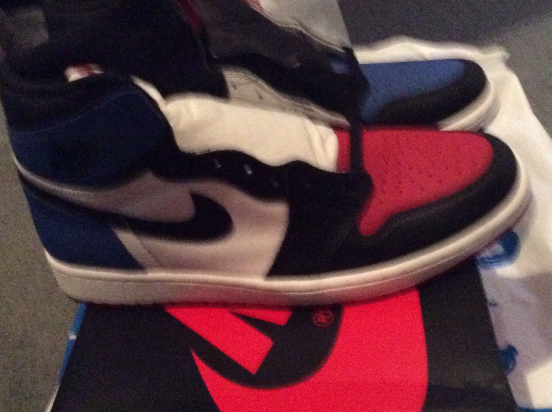 Nike Air Jordan 1 High Retro TOP 3