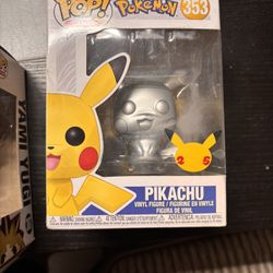 Funko Pop Pokemon Pikachu Metallic 25th Anniversary #353